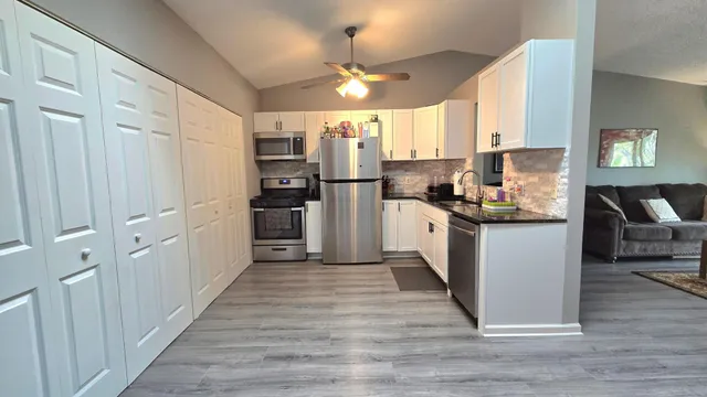 $174,900 | 2063 North Park Drive, Unit 6, St. Paul, MN 55119