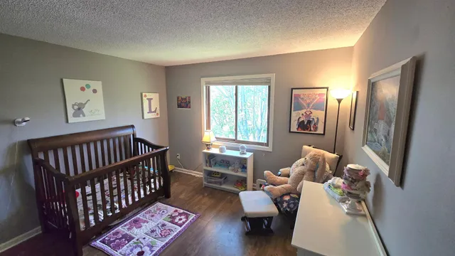 $174,900 | 2063 North Park Drive, Unit 6, St. Paul, MN 55119