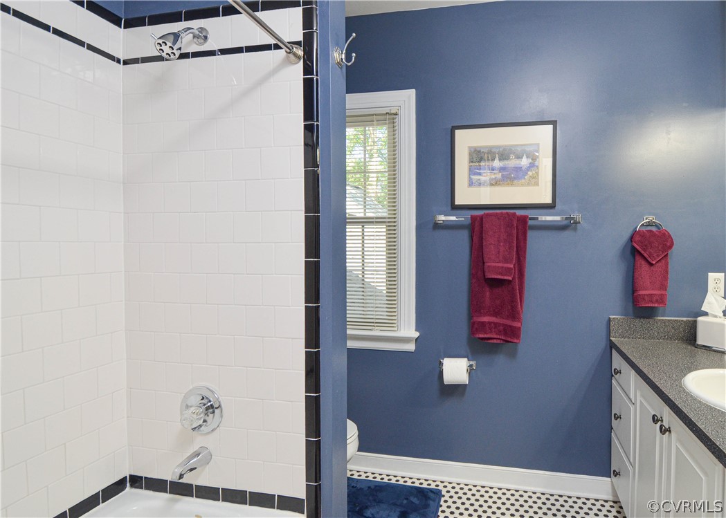 5329 Sylvan Road Richmond, VA 23225 - Photo 28 of 34 Tub/shower with tile in second floor bath