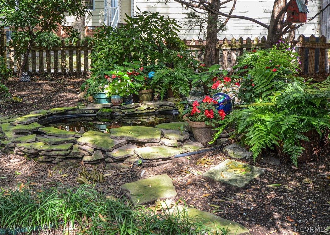 5329 Sylvan Road Richmond, VA 23225 - Photo 32 of 34 Precious pond