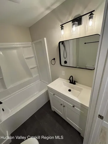 $2,350 | 13 Saugerties Manor Road, Saugerties, NY 12477