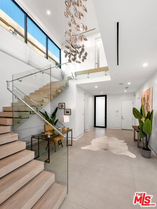 523 North Harper Avenue Los Angeles, CA 90048 - Photo 12 of 39