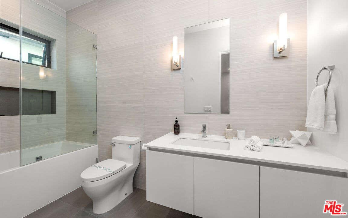 523 North Harper Avenue Los Angeles, CA 90048 - Photo 29 of 39