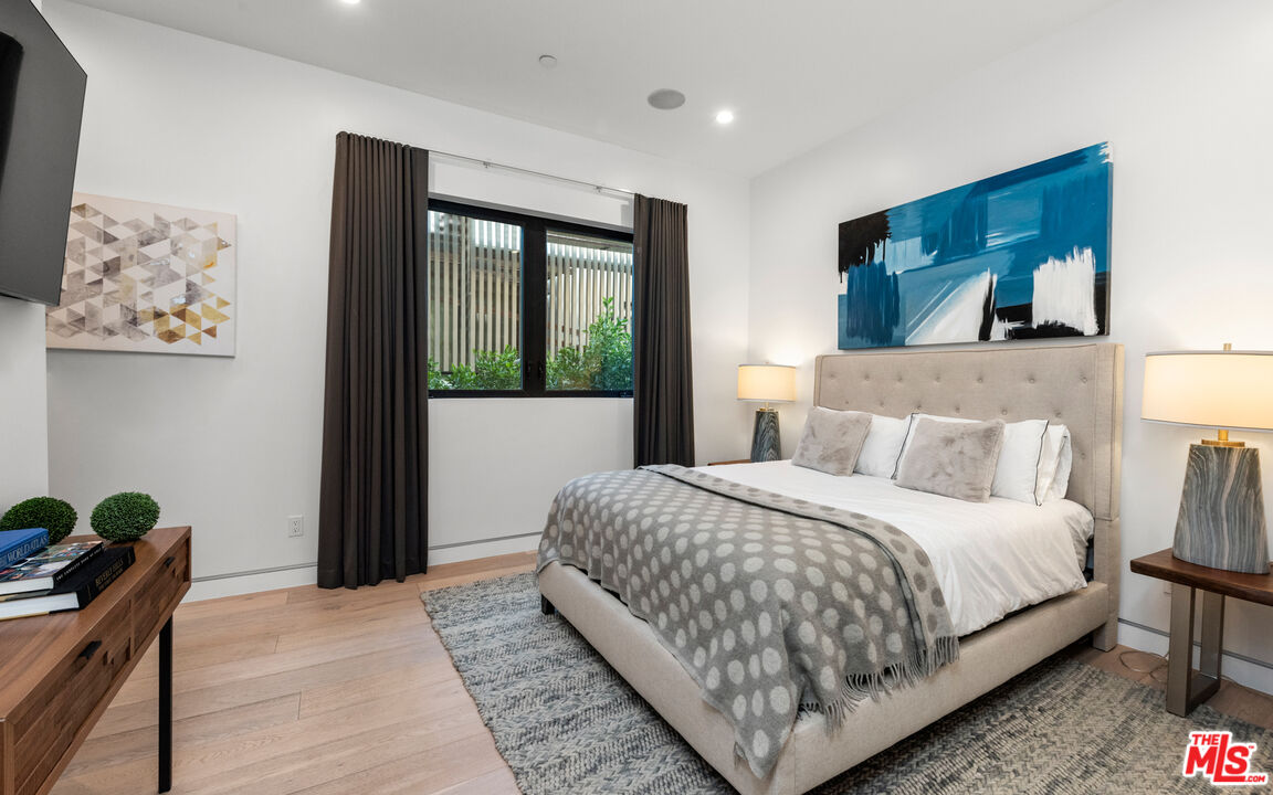 523 North Harper Avenue Los Angeles, CA 90048 - Photo 30 of 39