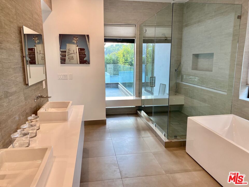 523 North Harper Avenue Los Angeles, CA 90048 - Photo 38 of 39