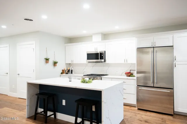 $1,349,000 | 1 Kurosaka Lane, Unit B, Lake George, NY 12845