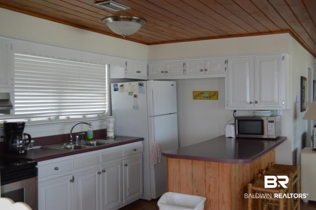 747 Cherokee Road Gulf Shores, AL 36542 - Photo 8 of 22