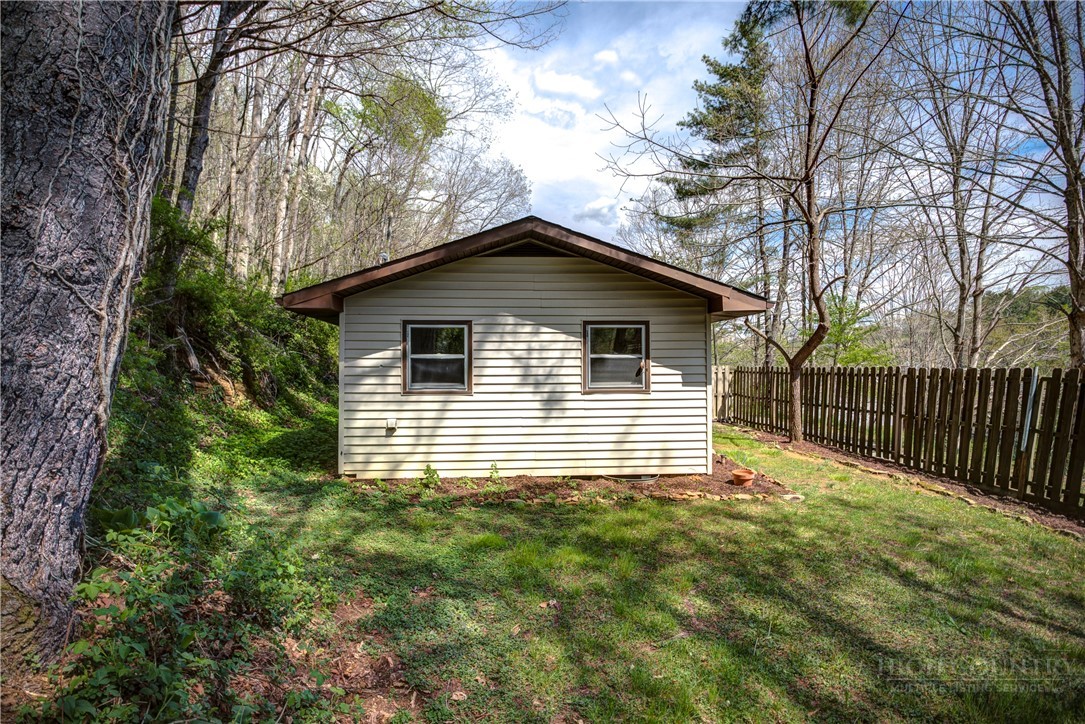 129 J L Norris Drive Boone, NC 28607 - Photo 33 of 35