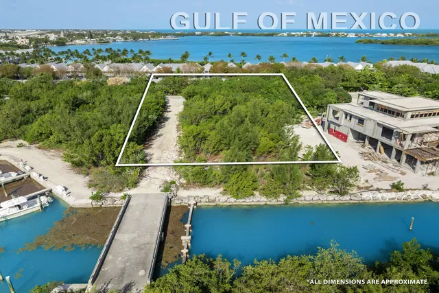 a view of a house with a outdoor space