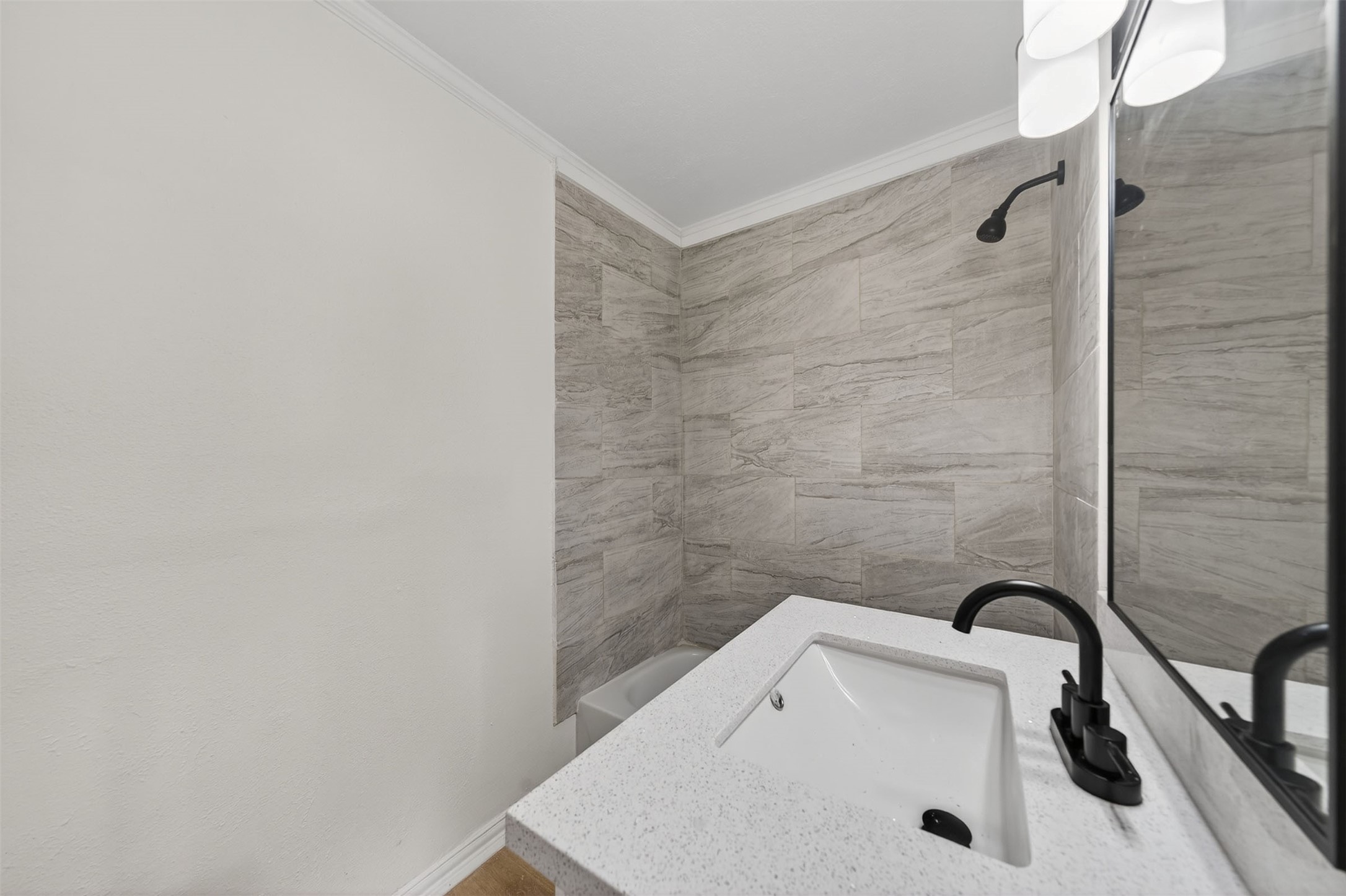 907 South 3rd Street La Porte, TX 77571 - Photo 17 of 38