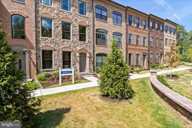 $1,025,000 | 4410 Fair Lakes Court, Fairfax, VA 22033