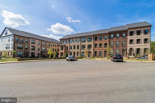 $1,025,000 | 4410 Fair Lakes Court, Fairfax, VA 22033