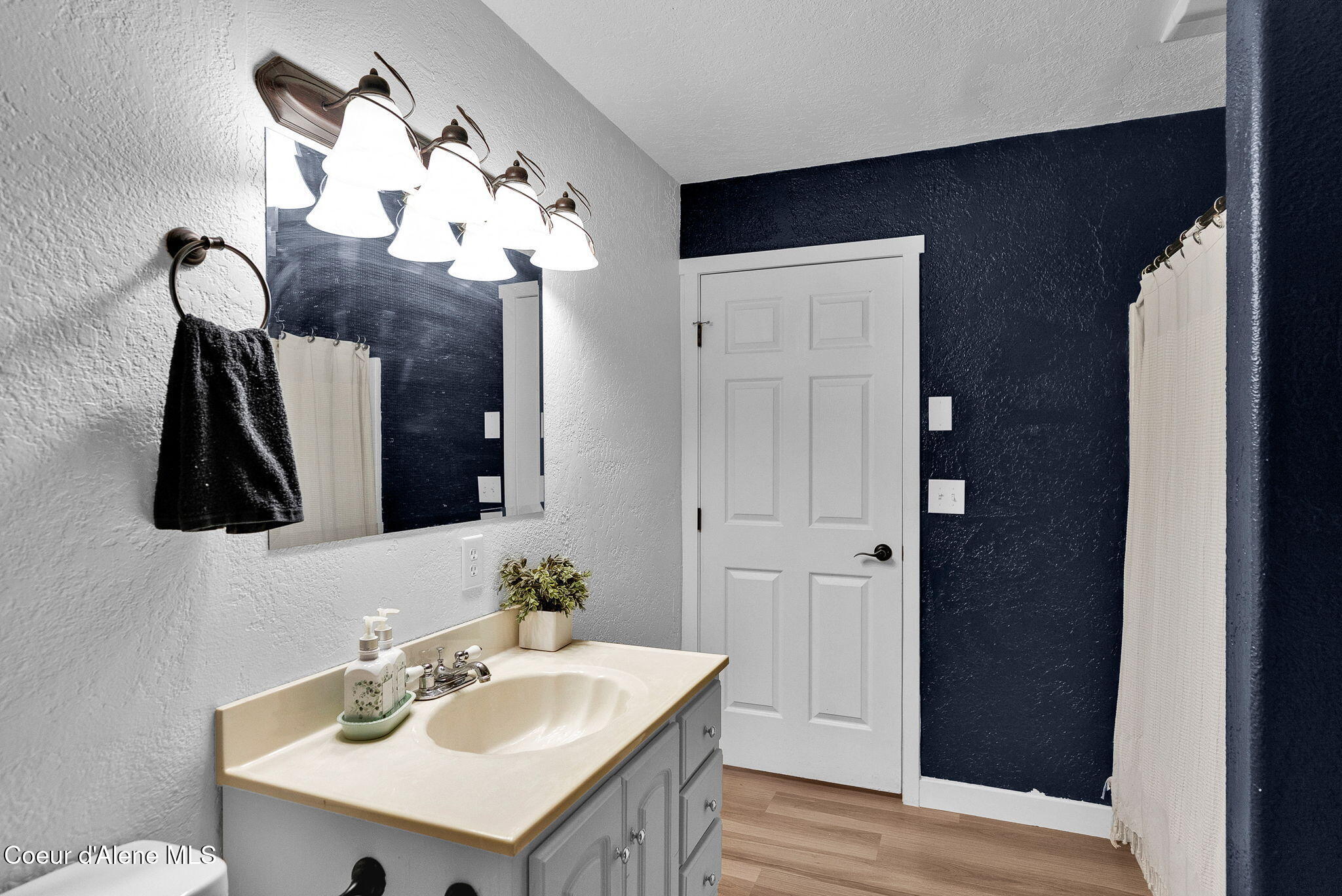 1150 North Townsend Loop Post Falls, ID 83854 - Photo 32 of 59 Bathroom 2