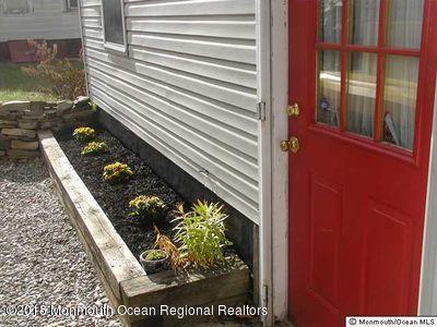 56 Division Street Keyport, NJ 07735 - Photo 2 of 11 ENTRANCE