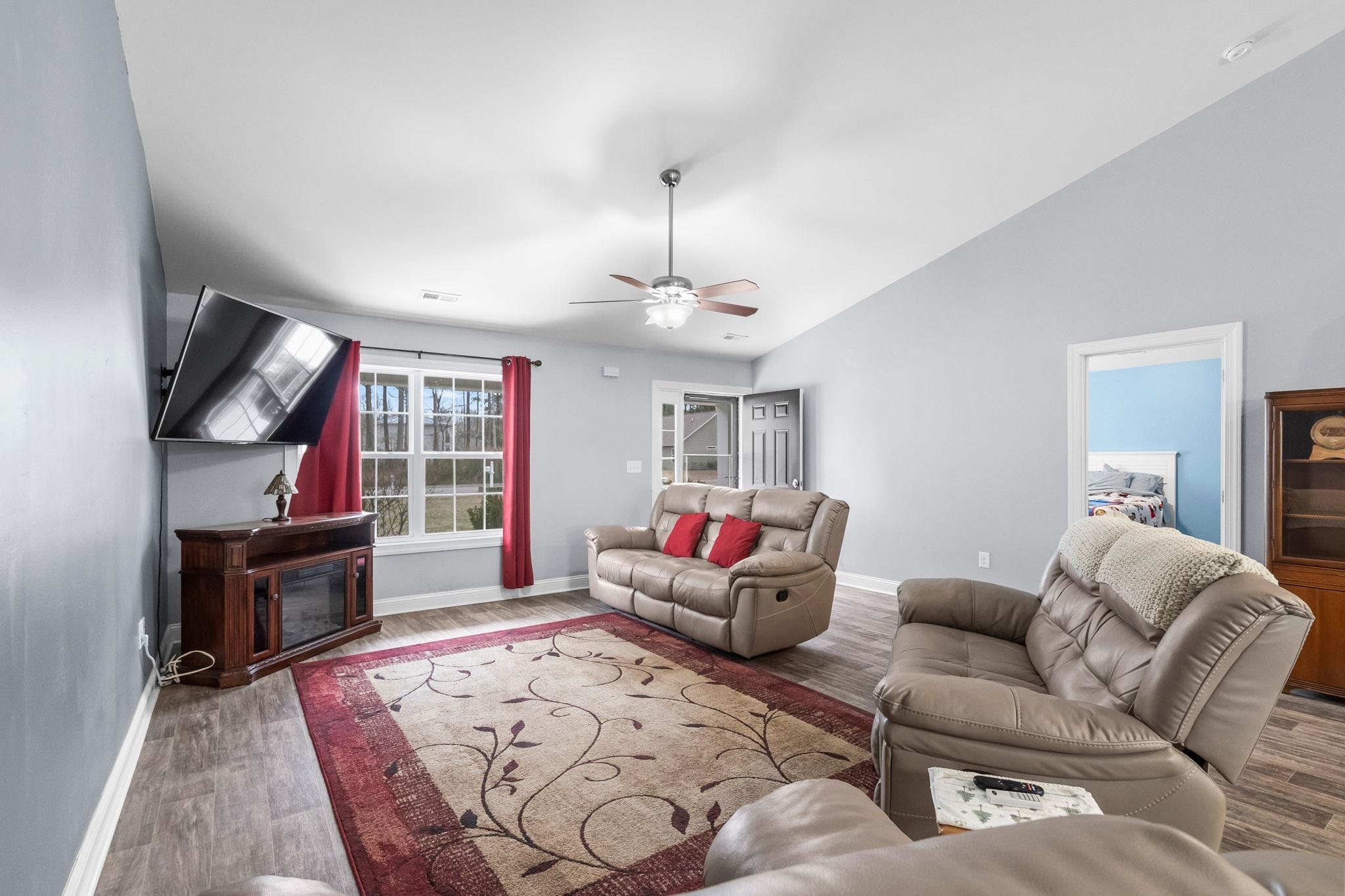 905 Futrell Street Loris, SC 29569 - Photo 8 of 42