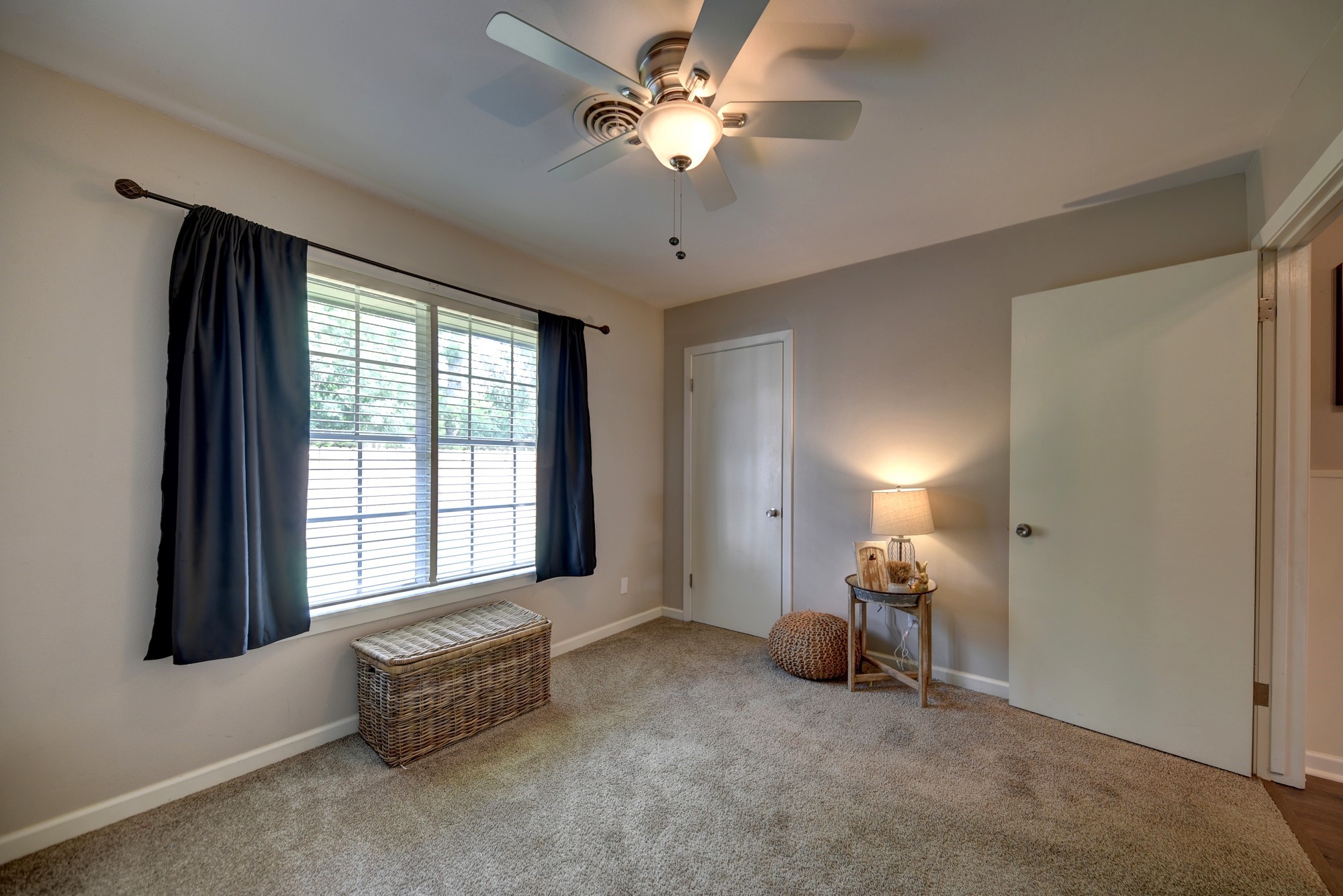 507 Sandra Drive Brenham, TX 77833 - Photo 26 of 30 a living room with furniture and a window