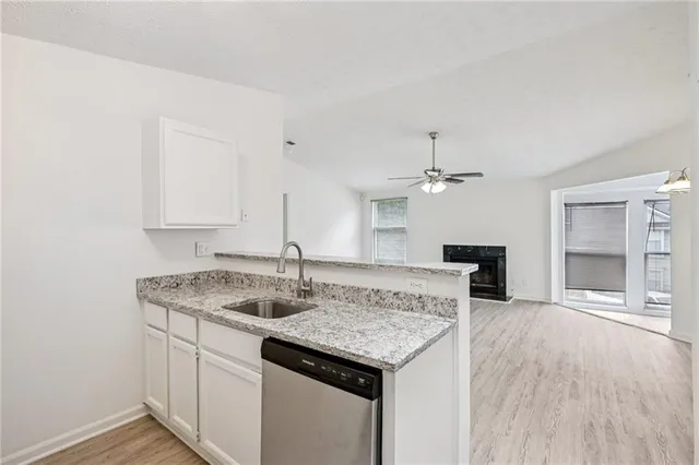 $109,900 | 4263 Parkview Court, Stone Mountain, GA 30083