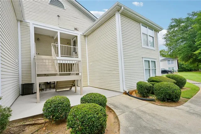 $109,900 | 4263 Parkview Court, Stone Mountain, GA 30083