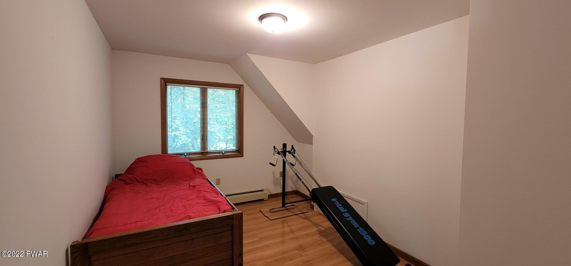 138 Meadowbrook Road Tafton, PA 18464 - Photo 12 of 28 12 bedroom or office (Large)