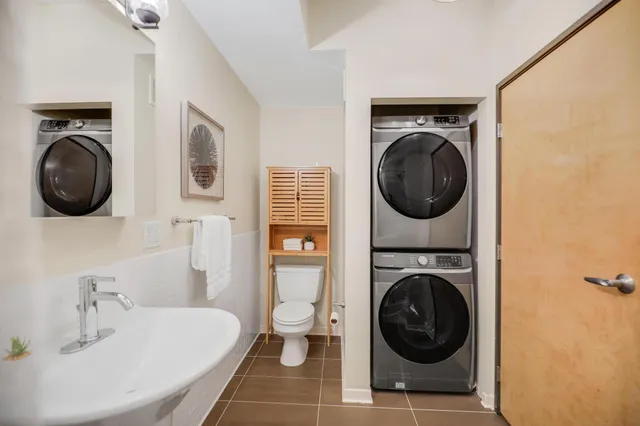 $174,400 | 10 East 26th Street, Unit 202, Minneapolis, MN 55404