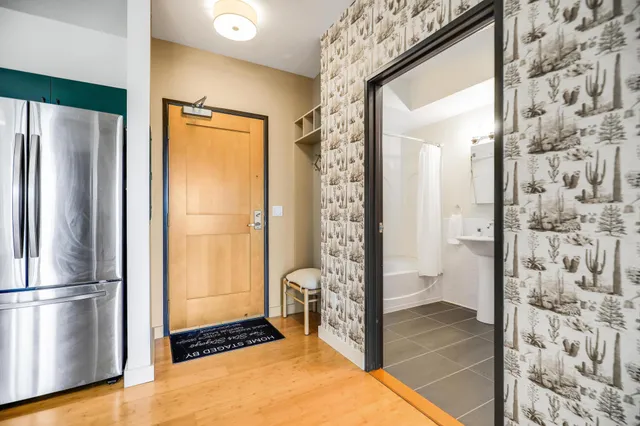 $174,400 | 10 East 26th Street, Unit 202, Minneapolis, MN 55404