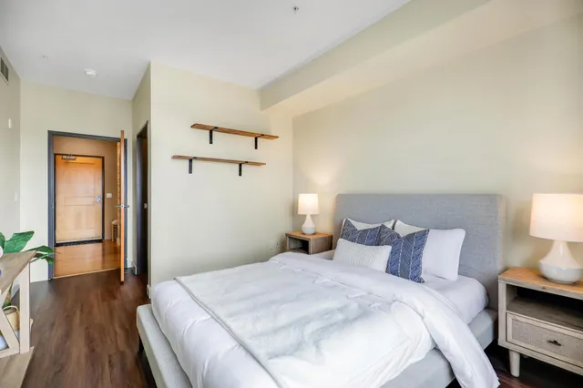 $174,400 | 10 East 26th Street, Unit 202, Minneapolis, MN 55404