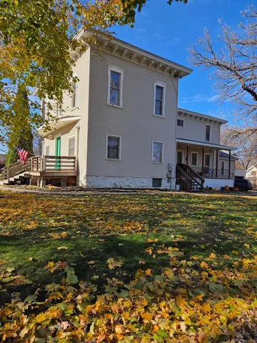 $275,000 | 621 East Elm Avenue, Waseca, MN 56093