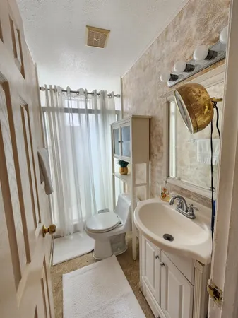 $525,000 | 5830 Woodleigh Drive, Carmichael, CA 95608