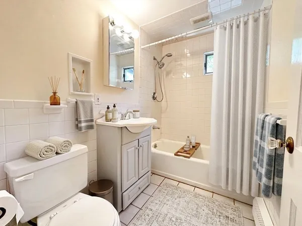 $2,100 | 75 Dorchester Street, Unit 1R, Quincy, MA 02171