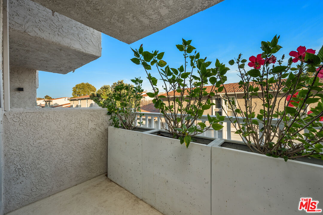 28378 Rey De Copas Lane Malibu, CA 90265 - Photo 31 of 48