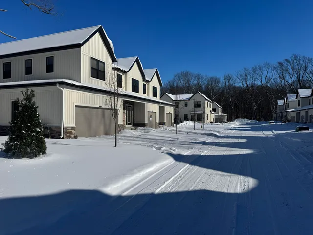 $397,000 | 1987 South Shorewood Lane, Holland, MI 49423