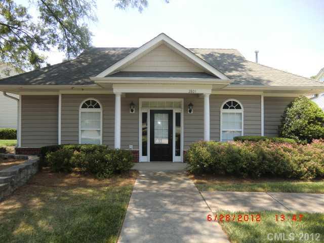 2818 Avalon Loop Road, Unit 107 Charlotte, NC 28269 - Photo 11 of 12 Gallery Image 11