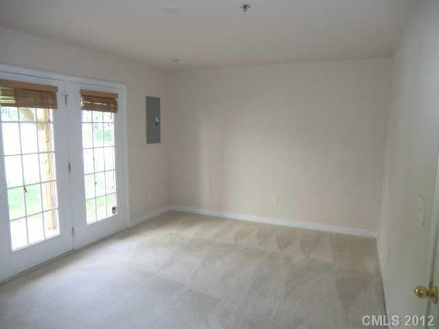 2818 Avalon Loop Road, Unit 107 Charlotte, NC 28269 - Photo 8 of 12 Gallery Image 8