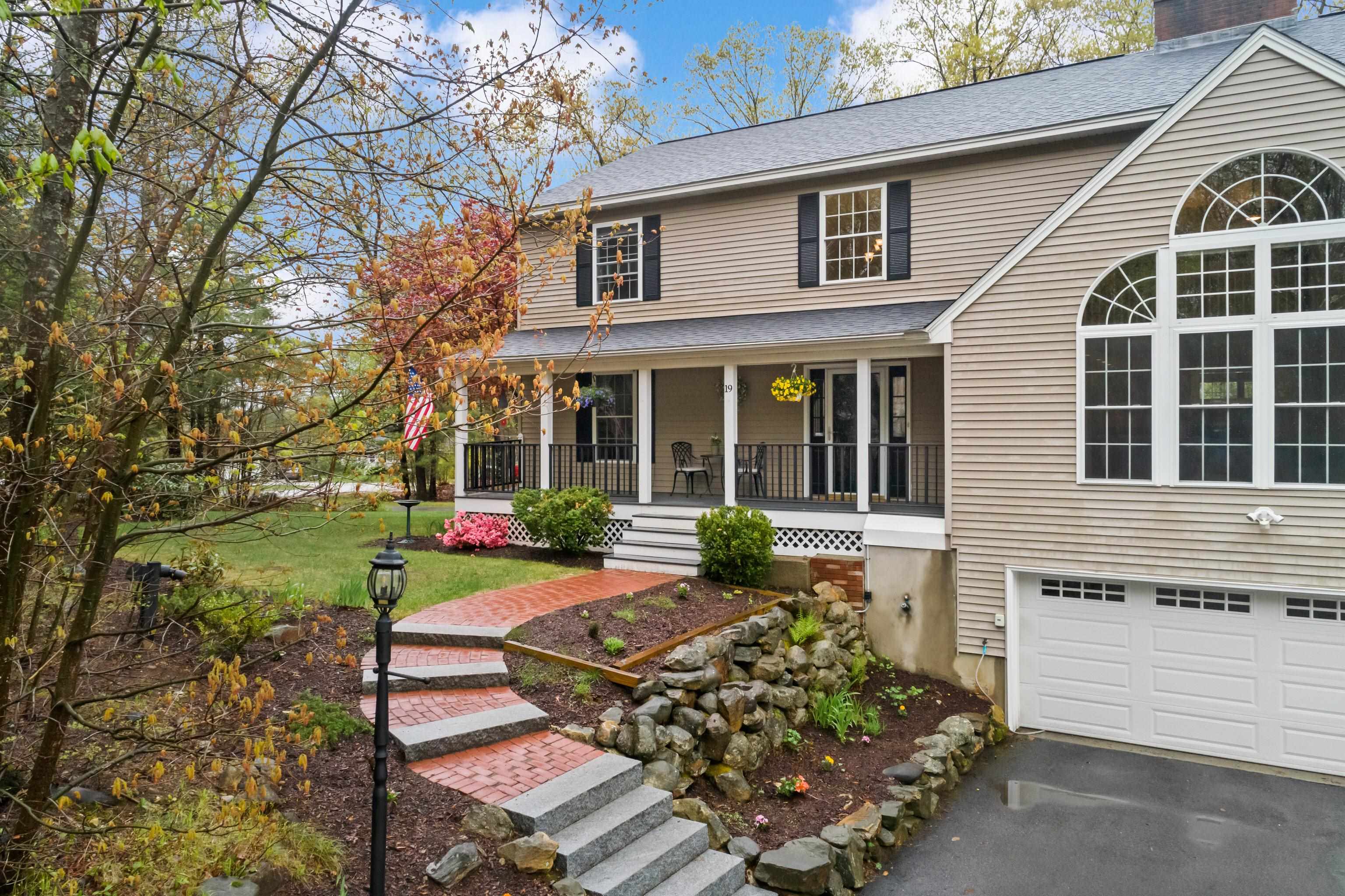 19 Ridgeview Drive Hooksett, NH 03106 - Photo 1 of 60 Gallery Image 1