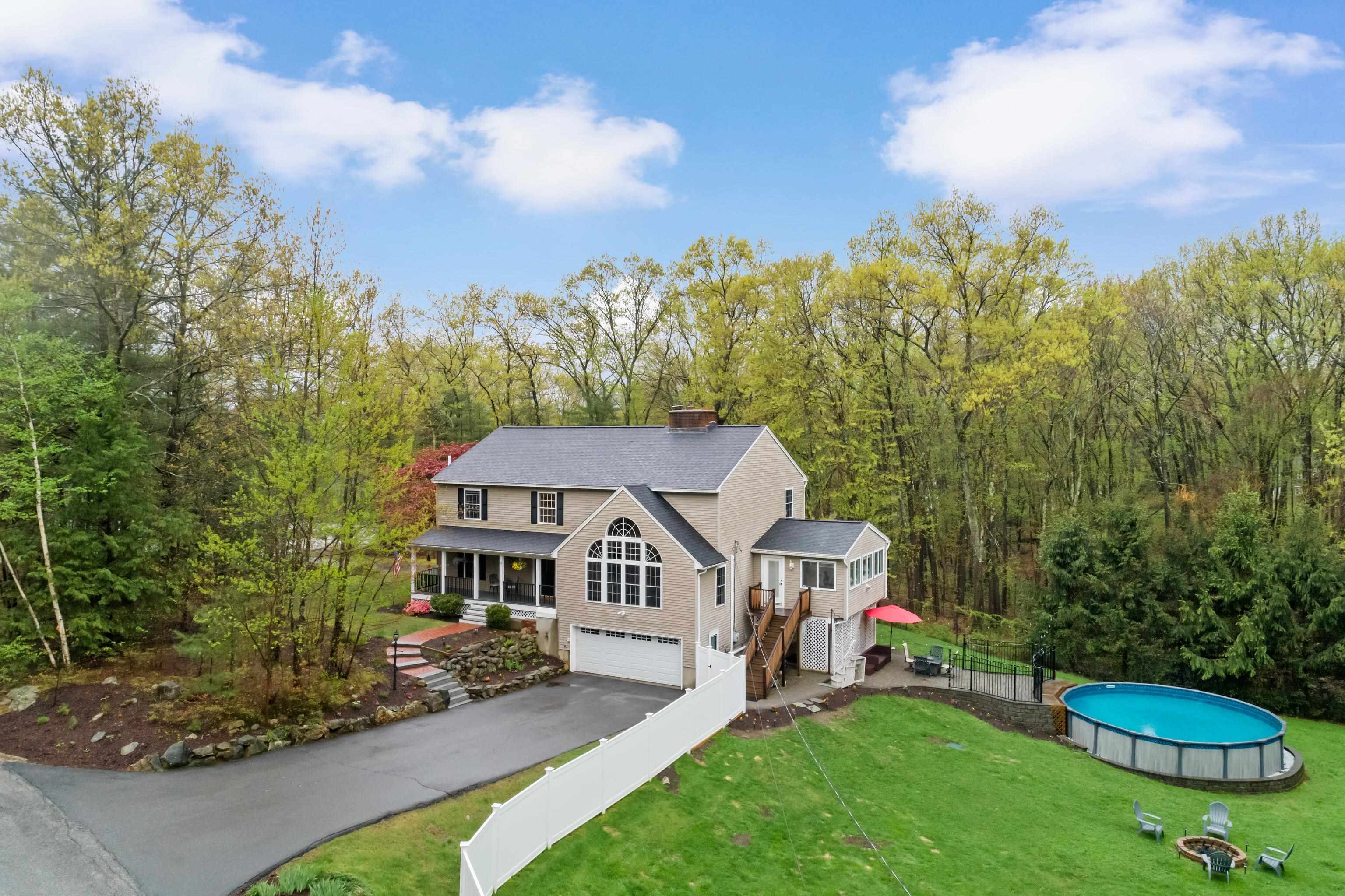 19 Ridgeview Drive Hooksett, NH 03106 - Photo 3 of 60 Gallery Image 3