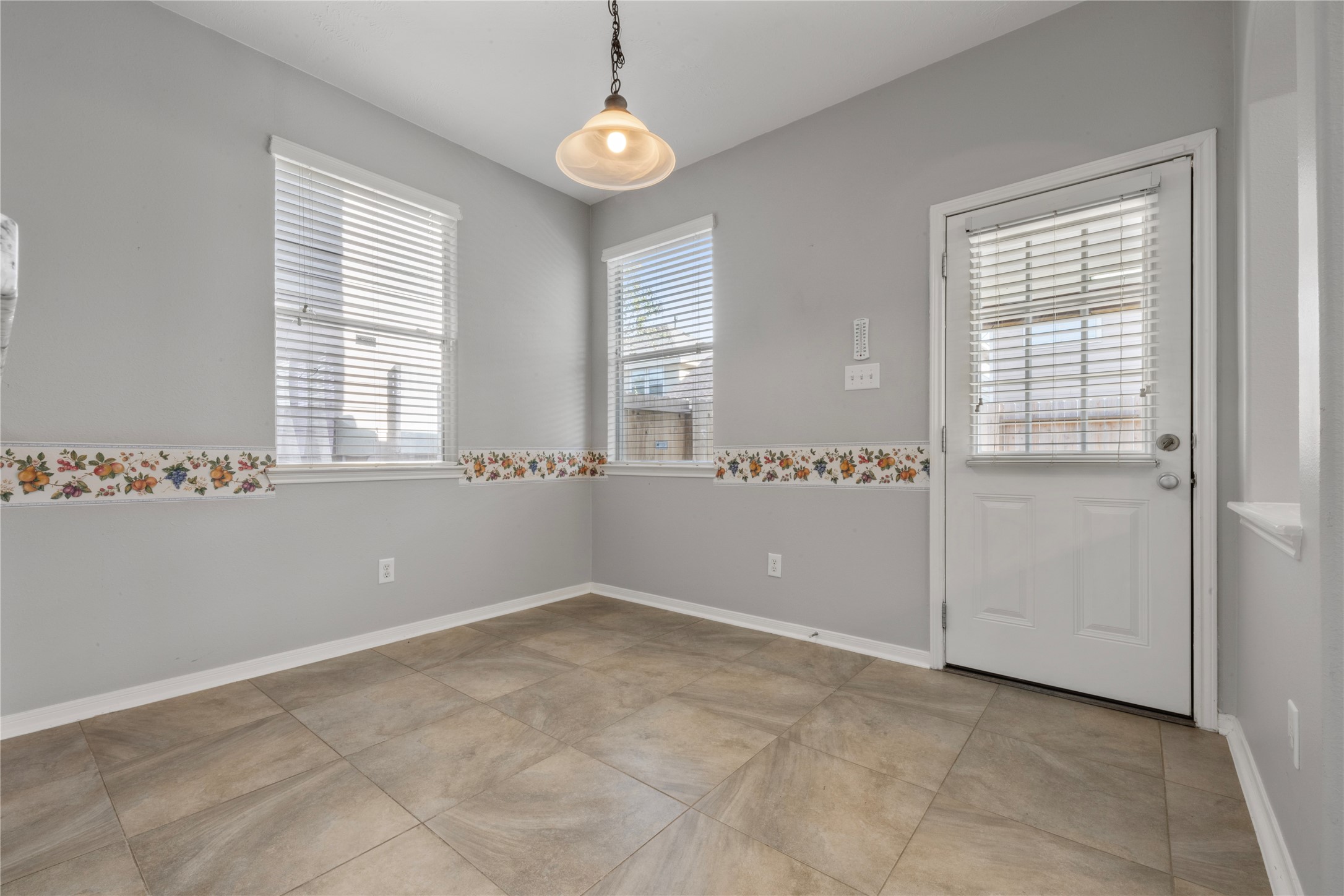 6354 Wilshire Ridge Houston, TX 77040 - Photo 10 of 21