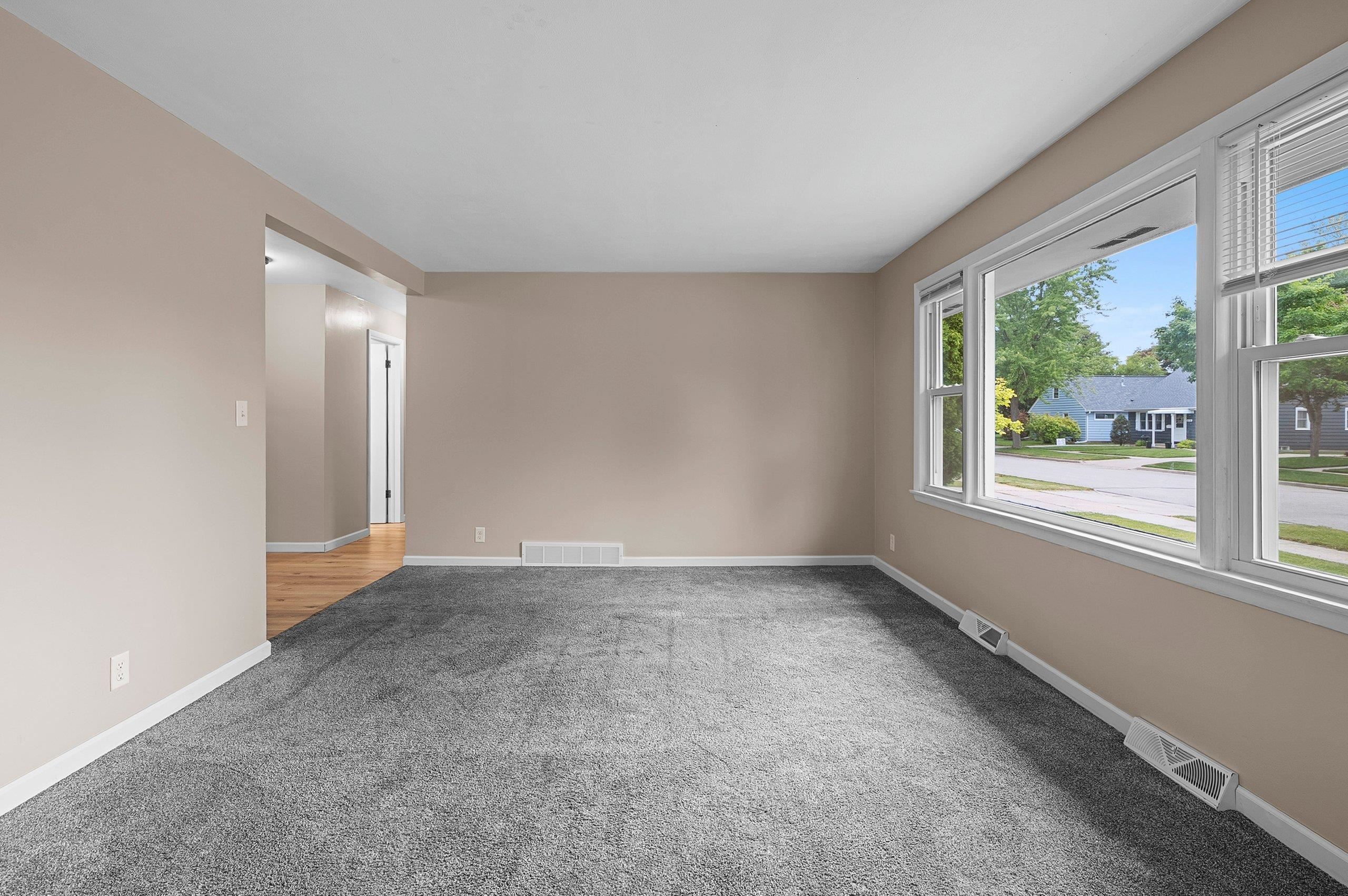 637 East Wilson Avenue Appleton, WI 54915 - Photo 7 of 45