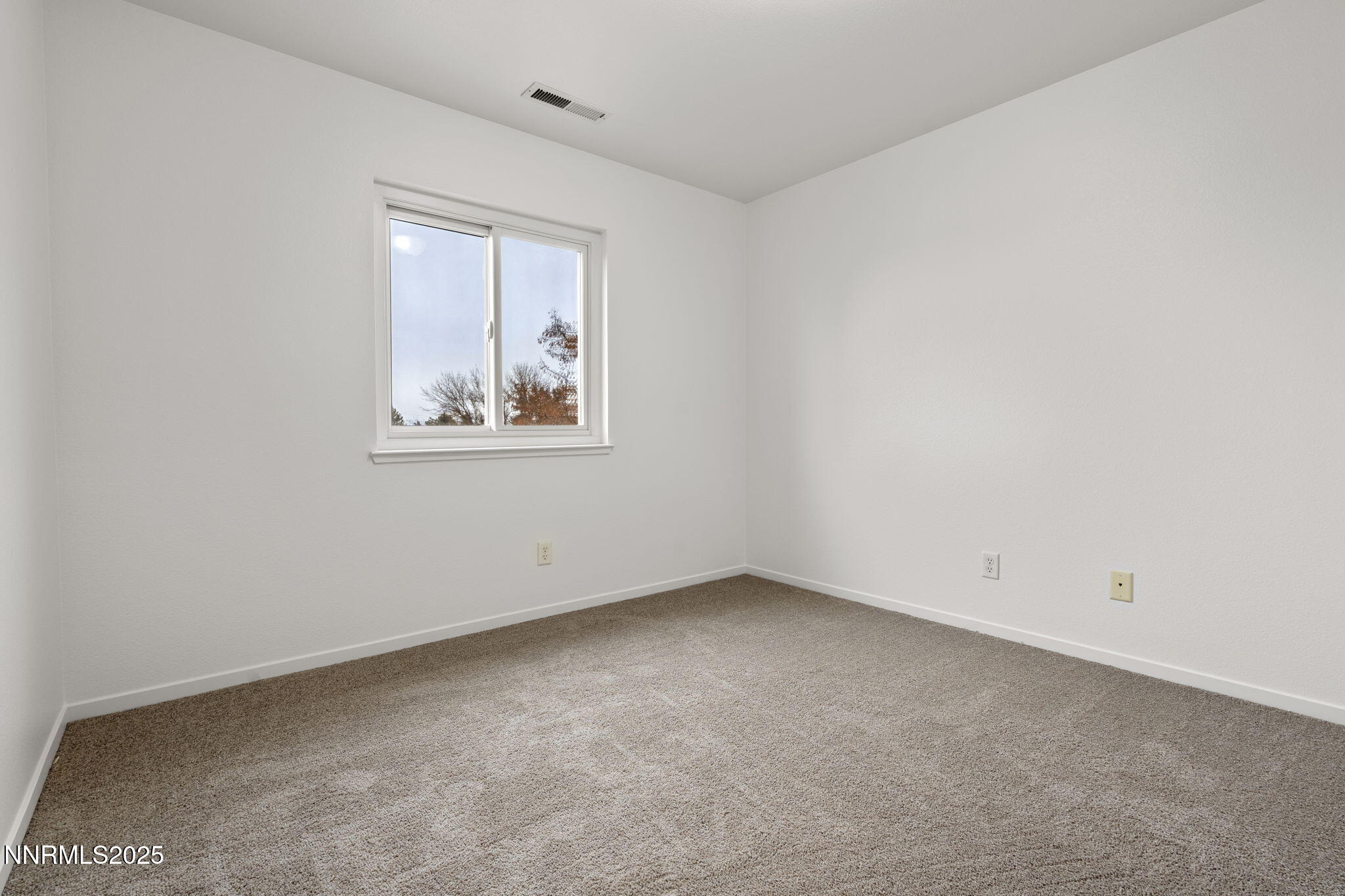 5455 Montego Court Reno, NV 89523 - Photo 27 of 36 an empty room with a window