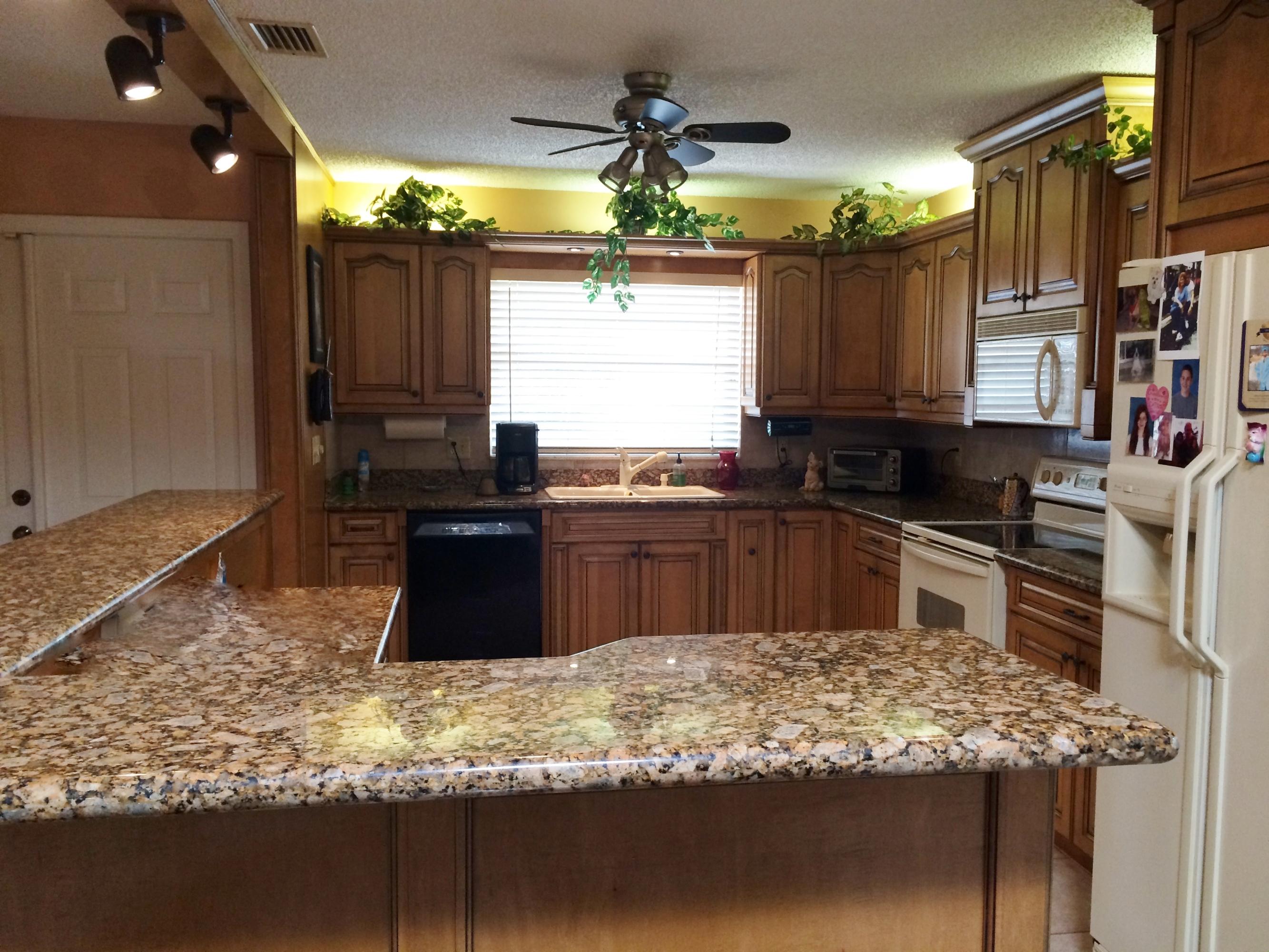 9044 Pine Springs Drive Boca Raton, FL 33428 - Photo 4 of 14 Kitchen