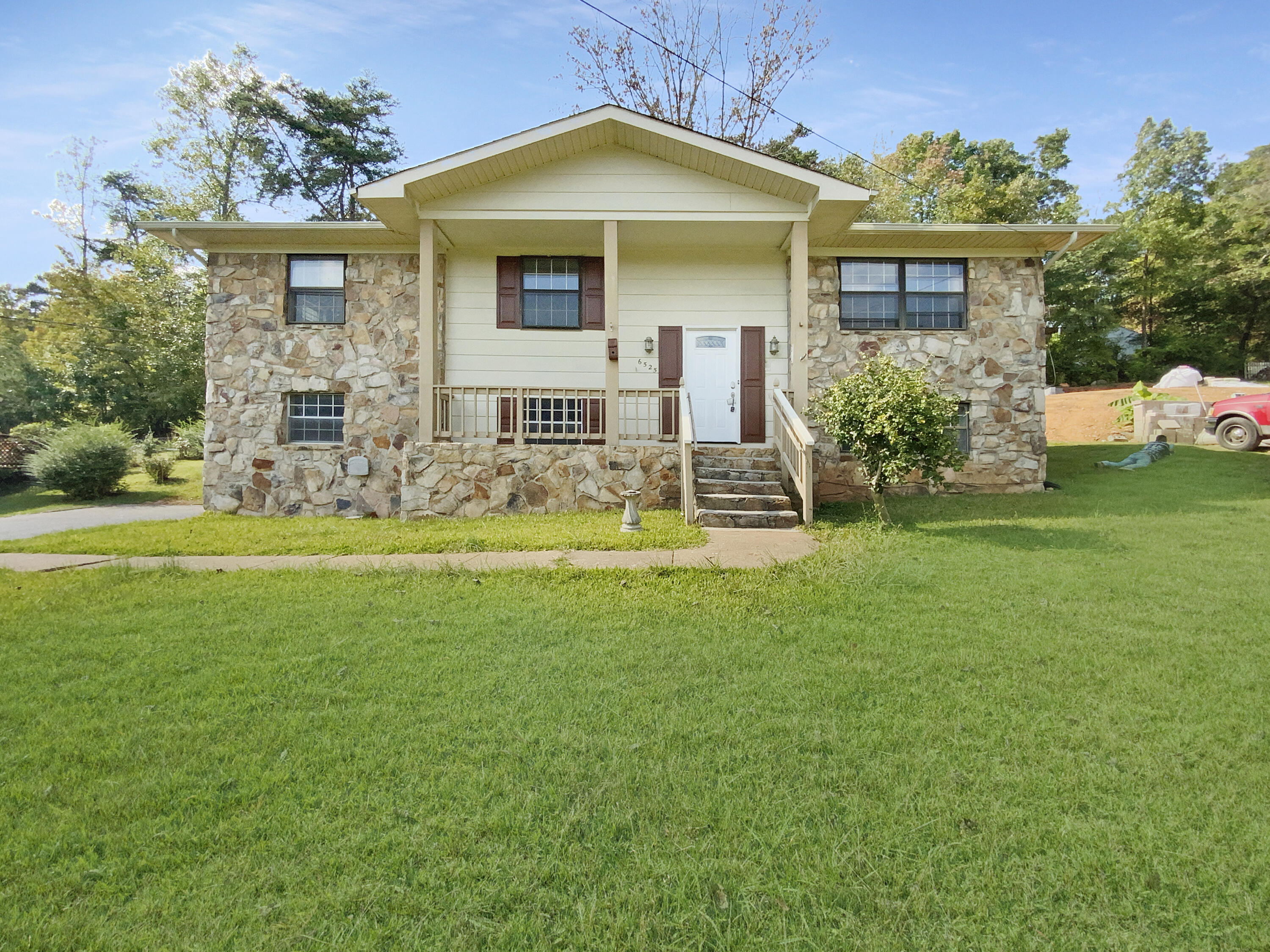 6525 Grubb Road Hixson, TN 37343 - Photo 1 of 18 listing_0