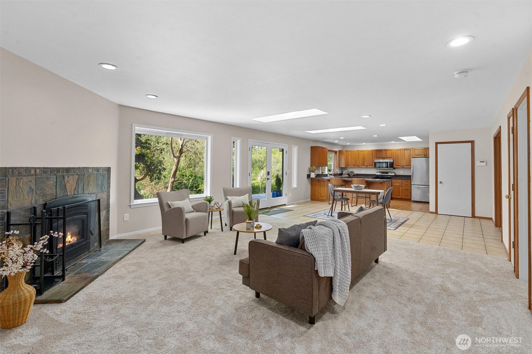 341 West Mountain View Road Camano Island, WA 98282 - Photo 12 of 40 Gallery Image 12