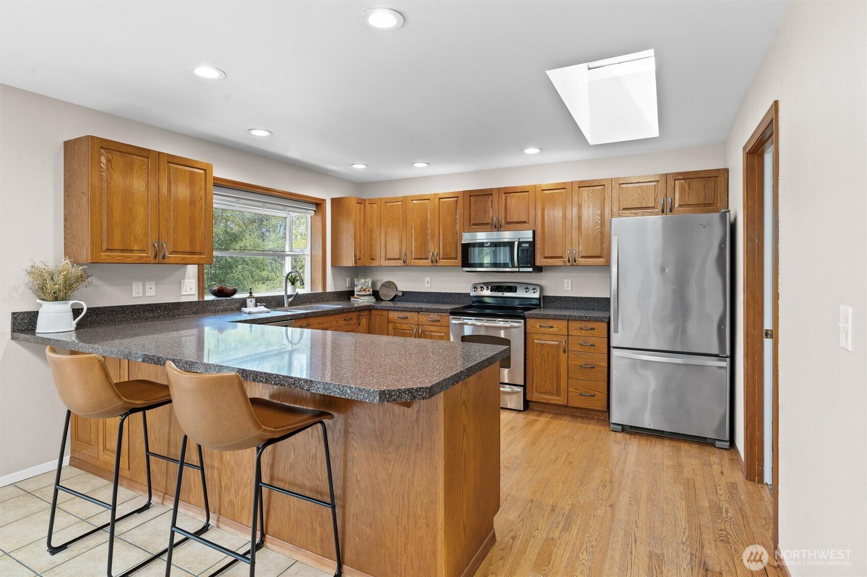 341 West Mountain View Road Camano Island, WA 98282 - Photo 16 of 40 Gallery Image 16