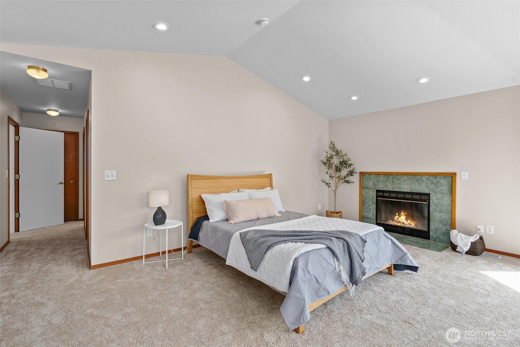 341 West Mountain View Road Camano Island, WA 98282 - Photo 18 of 40 Gallery Image 18