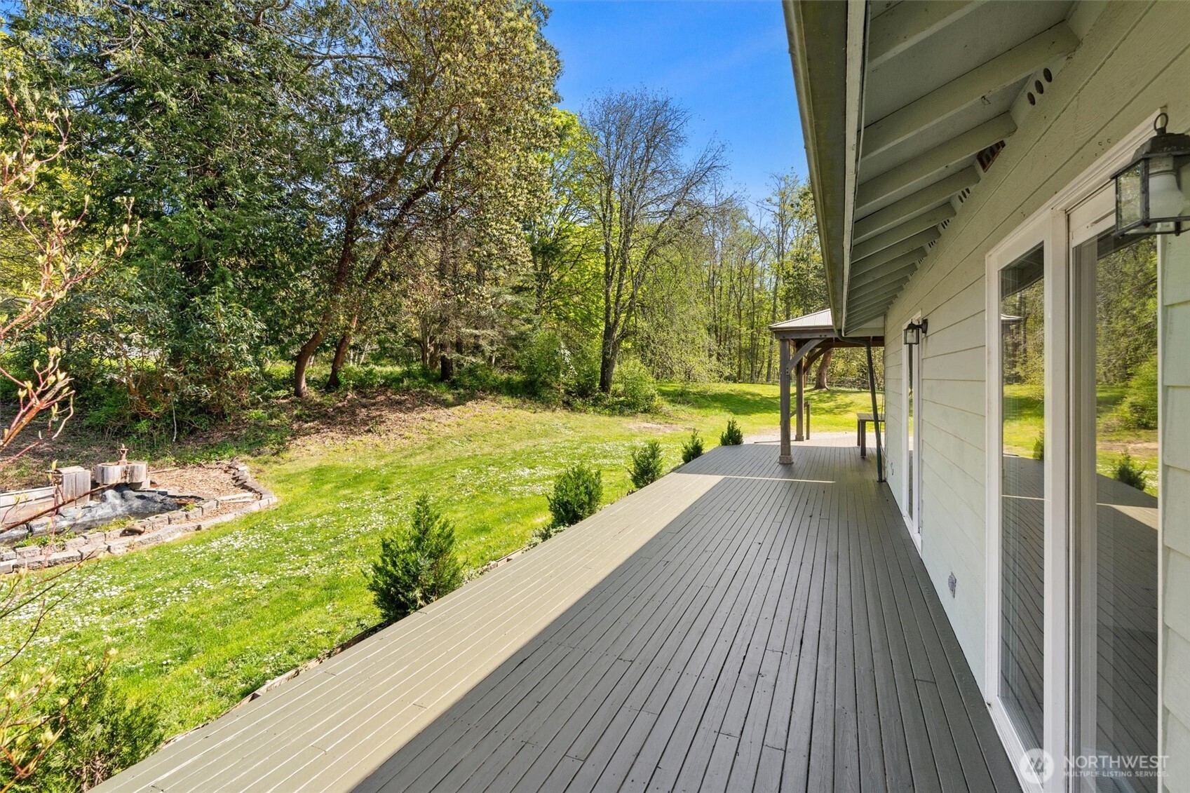 341 West Mountain View Road Camano Island, WA 98282 - Photo 31 of 40 Gallery Image 31