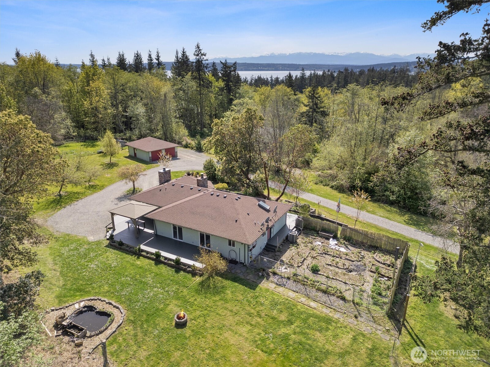 341 West Mountain View Road Camano Island, WA 98282 - Photo 32 of 40 Gallery Image 32