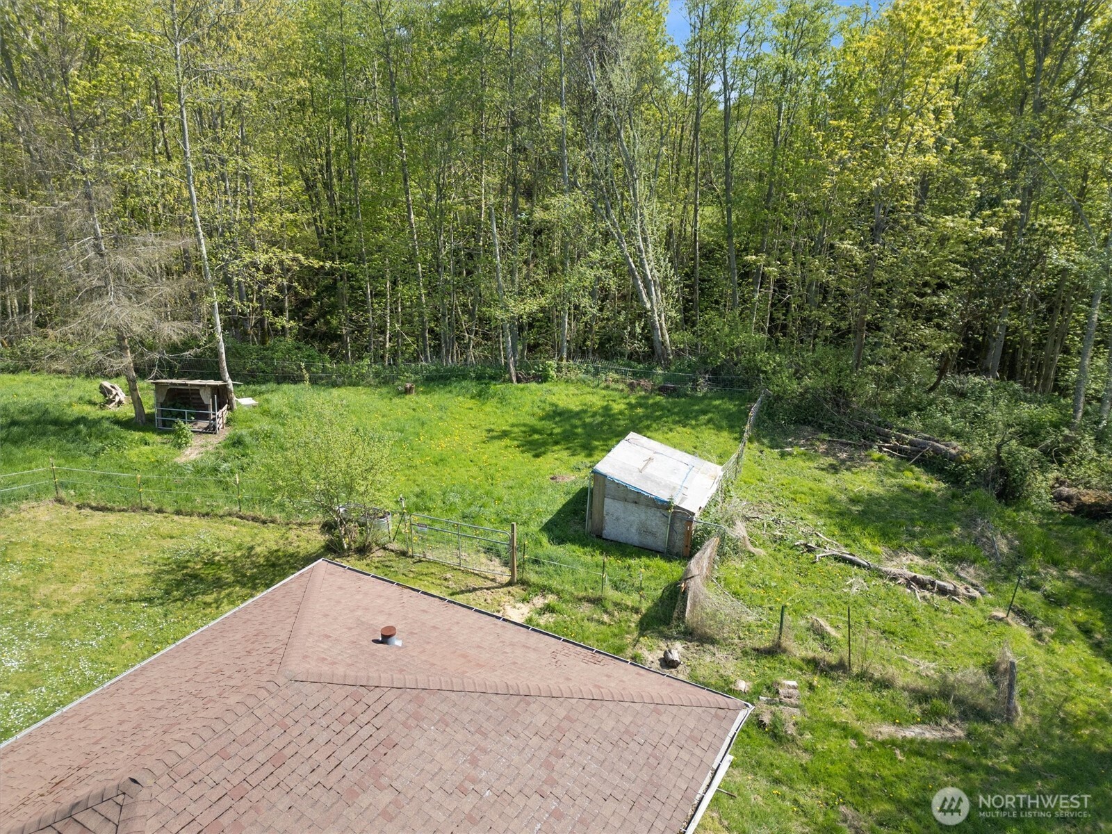 341 West Mountain View Road Camano Island, WA 98282 - Photo 34 of 40 Gallery Image 34