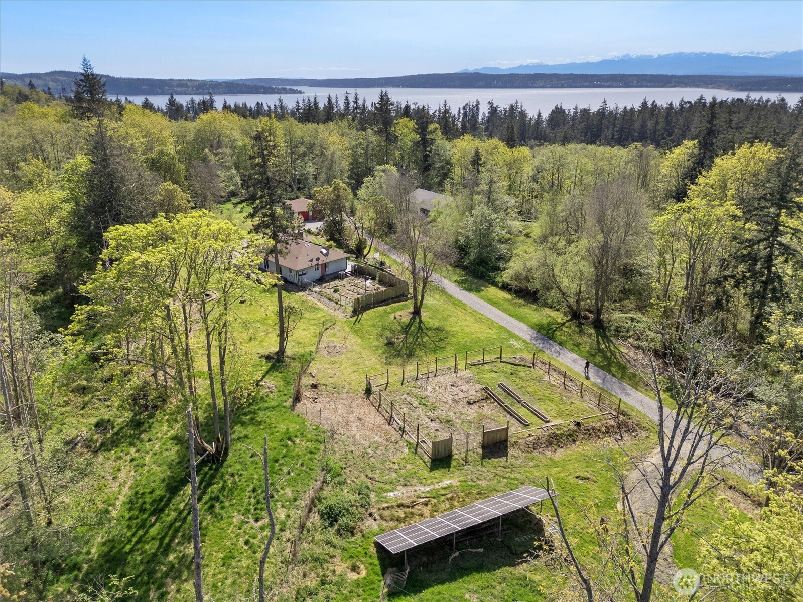 341 West Mountain View Road Camano Island, WA 98282 - Photo 35 of 40 Gallery Image 35