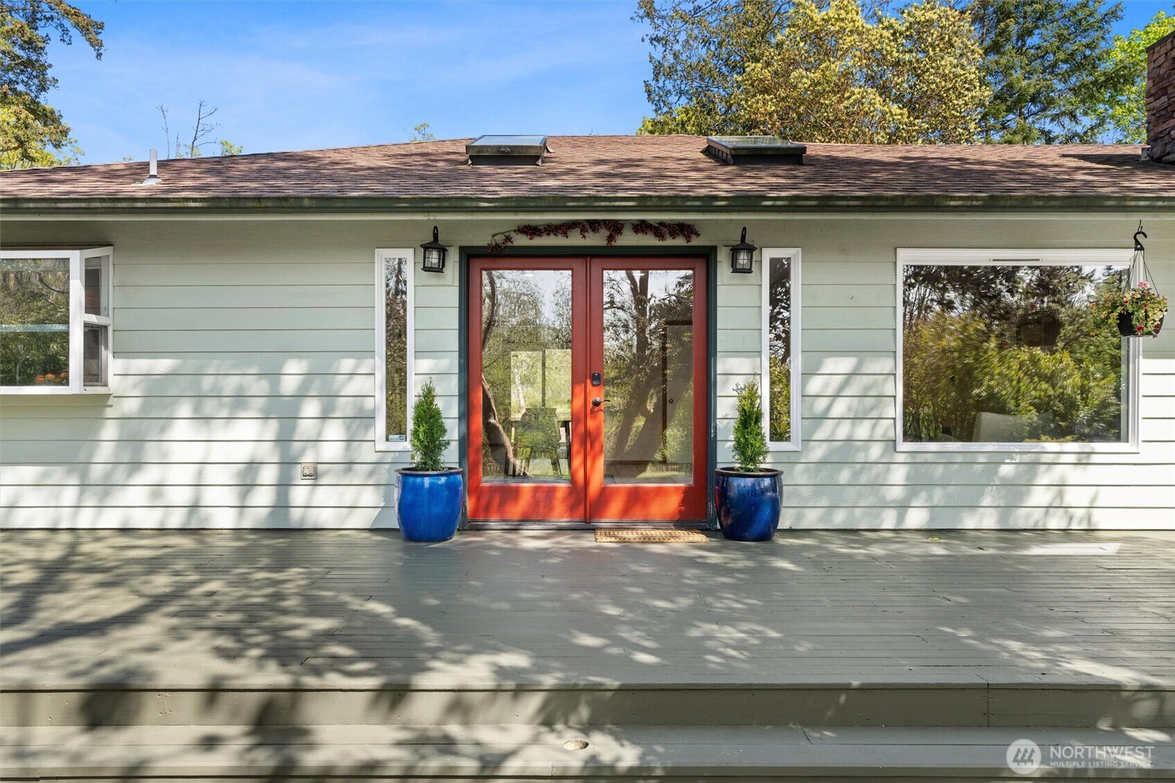 341 West Mountain View Road Camano Island, WA 98282 - Photo 7 of 40 Gallery Image 7