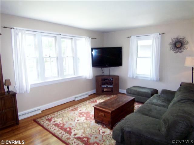 5105 Devonshire Road Richmond, VA 23225 - Photo 2 of 24 Den/Family/Great Room - Beautiful floors and lots