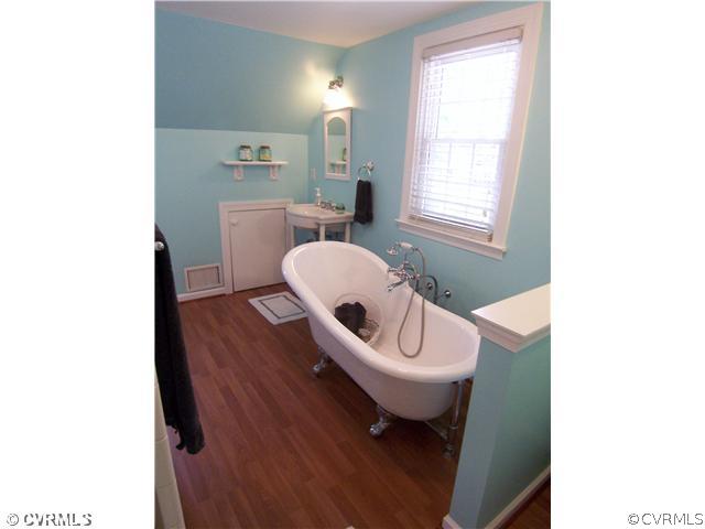 5105 Devonshire Road Richmond, VA 23225 - Photo 7 of 24 Master Bath